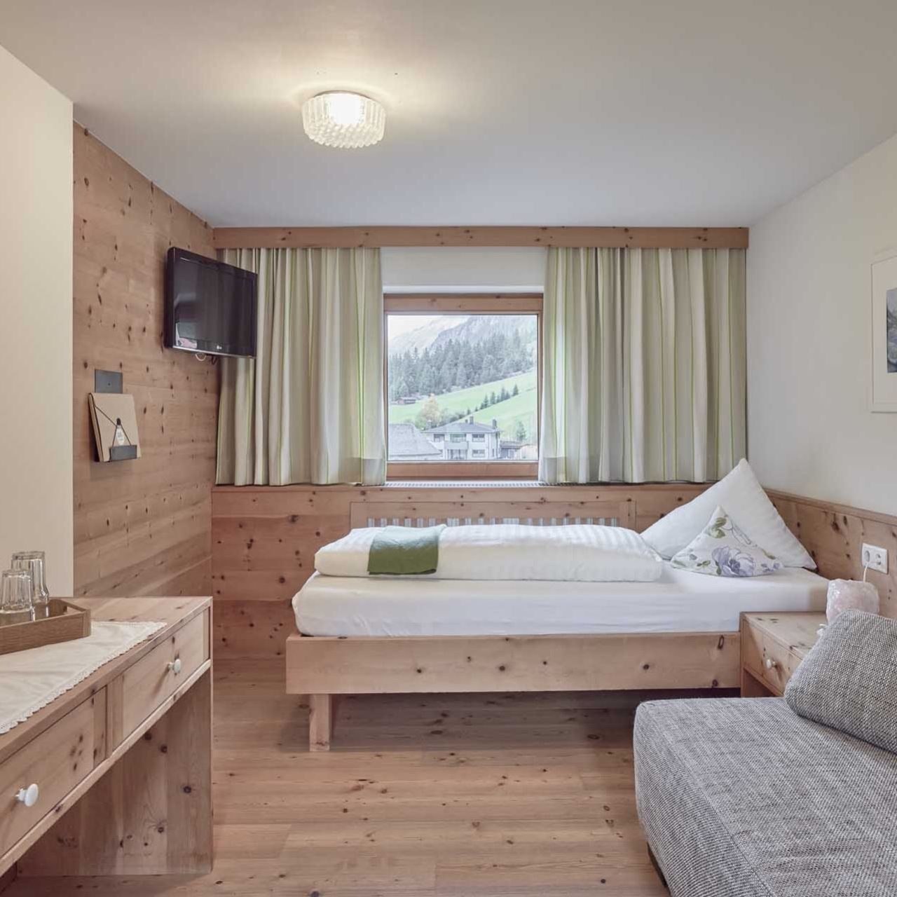 wildspitzblick-familienzimmer-1