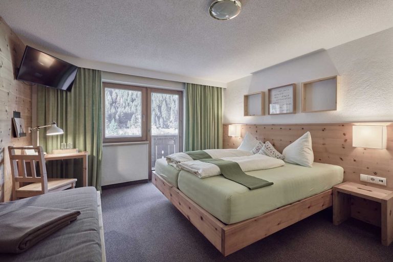 zirben-dreibettzimmer-stillebach